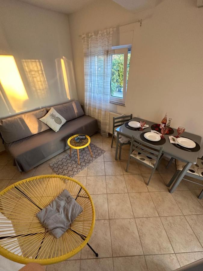 Marela Apartments Драге Екстериор снимка