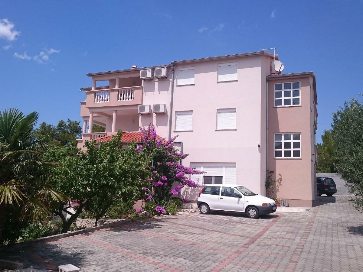 Marela Apartments Драге Екстериор снимка